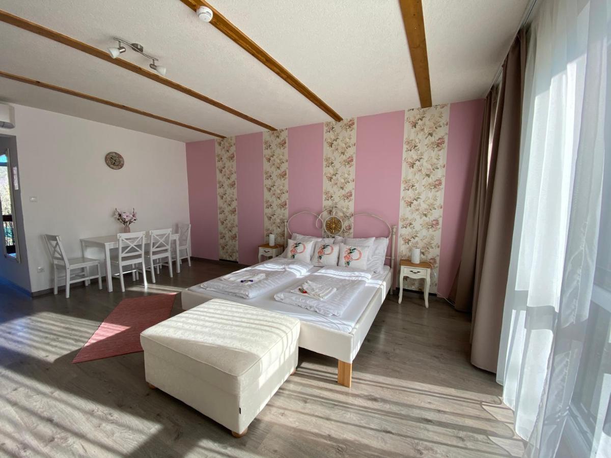 Platan Apartmanhaz Balatongyörök Екстериор снимка