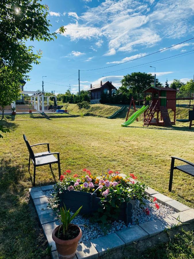 Platan Apartmanhaz Balatongyörök Екстериор снимка