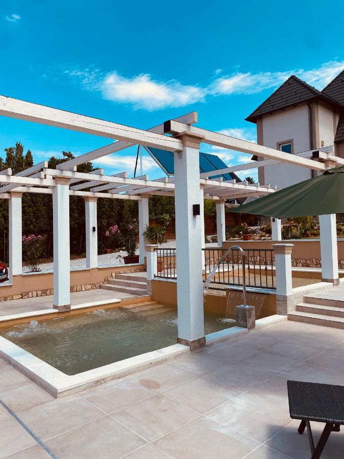 Platan Apartmanhaz Balatongyörök Екстериор снимка