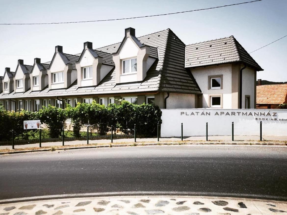 Platan Apartmanhaz Balatongyörök Екстериор снимка